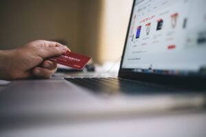 E-COMMERCE: UNDERSTANDING LIABILITY IN ONLINE BUSINESS TRANSACTION